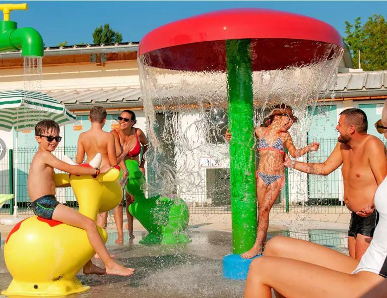 Mobil 5pers Proche Europa Park Dans 3etoiles *